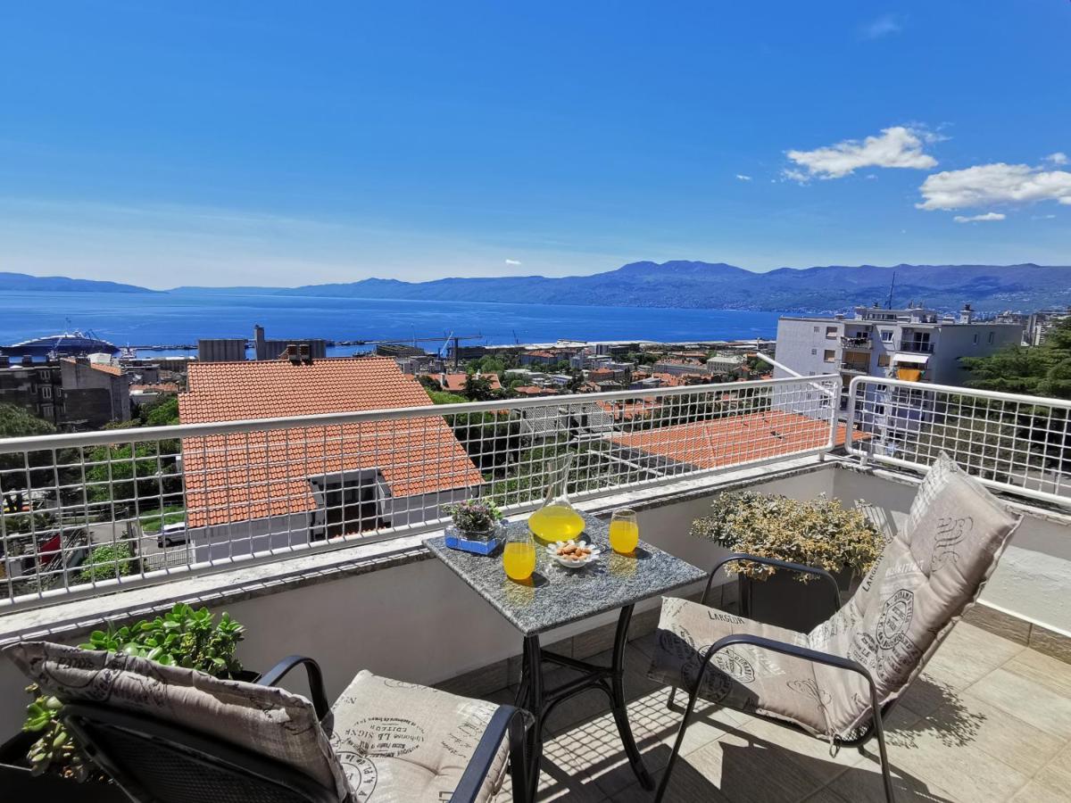 Apartment Belvedere With Seaview Rijeka Exterior photo